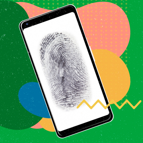 Celular con huella digital en la portada