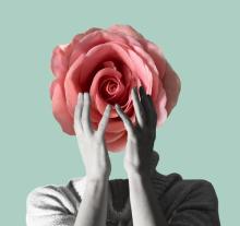 Jugando con monstruos y otros seres imaginarios Mujer y rosa